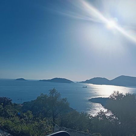 La Terrazza Di Ameglia Alta Apartment Екстериор снимка