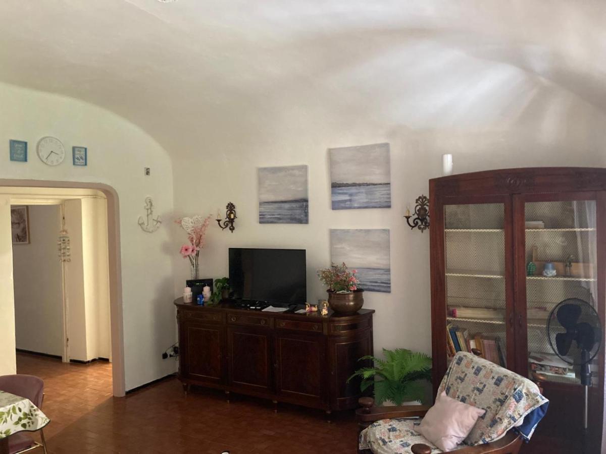 La Terrazza Di Ameglia Alta Apartment Екстериор снимка