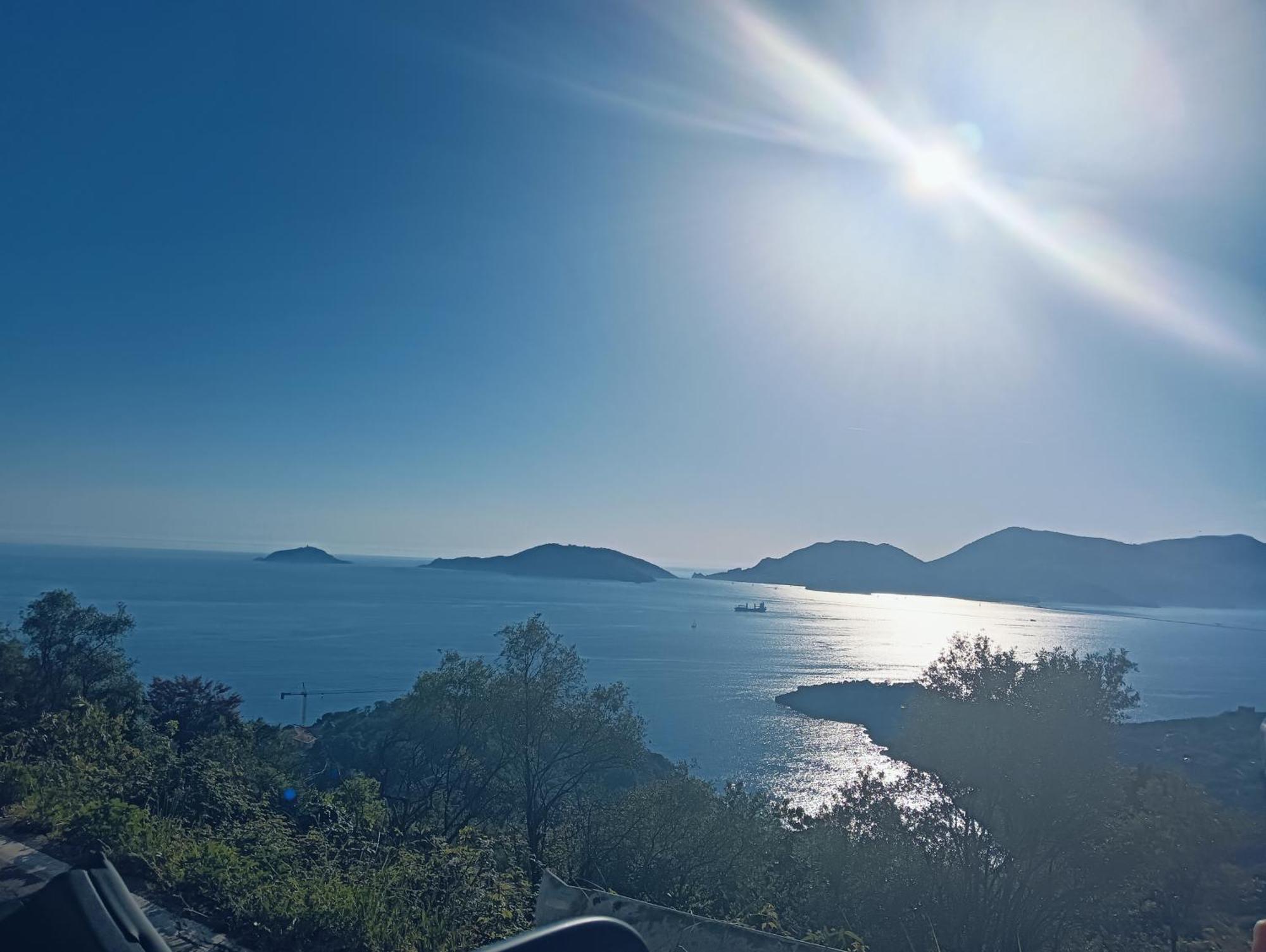 La Terrazza Di Ameglia Alta Apartment Екстериор снимка